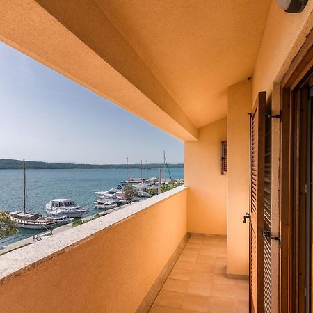 Apartments Celeste Klimno Luaran gambar